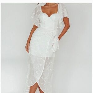 Selfie Leslie Aphrodite Molded Bust Angel Sleeve Midi Dress Floral White